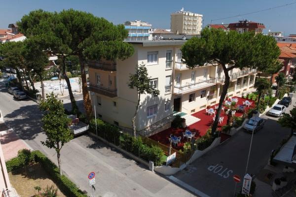 Hotel Vannini Римини Екстериор снимка